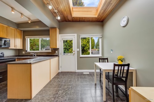 1066 Bernard Place, Port Coquitlam, BC 