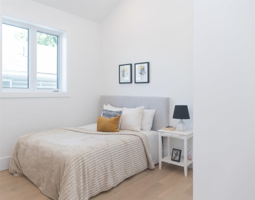 9251 Kilby Street, Richmond, BC - Indoor Photo Showing Bedroom