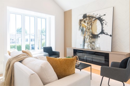 9251 Kilby Street, Richmond, BC - Indoor With Fireplace