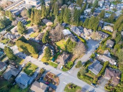 529 Perth Avenue  Coquitlam, BC V3J 7V1