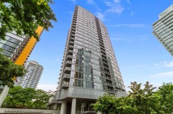 707-131 Regiment Square Vancouver, BC V6B 1X6