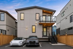 2-369 16th Avenue E Vancouver, BC V5T 2T7