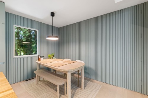 2221 Bowser Avenue, North Vancouver, BC 