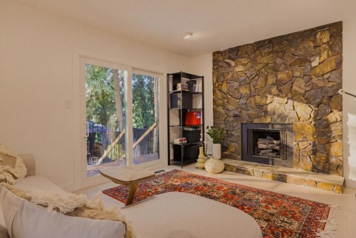 2221 Bowser Avenue, North Vancouver, BC 