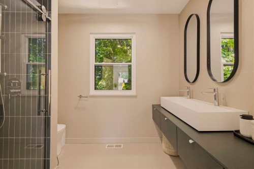 2221 Bowser Avenue, North Vancouver, BC 
