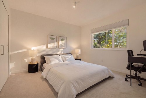 2221 Bowser Avenue, North Vancouver, BC 
