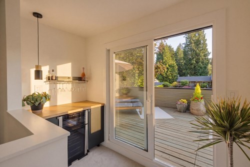 2221 Bowser Avenue, North Vancouver, BC 
