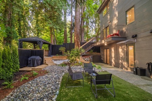 2221 Bowser Avenue, North Vancouver, BC 