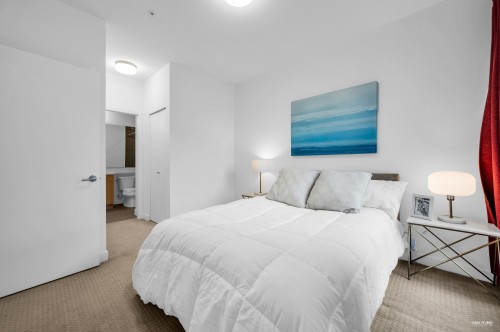 318-5460 Broadway, Burnaby, BC 