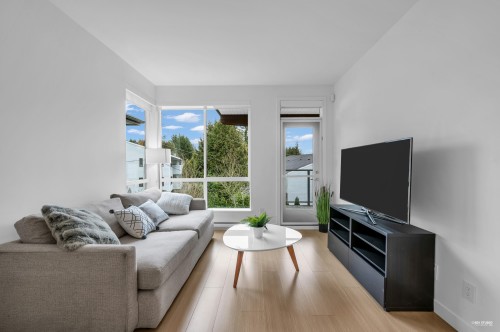 318-5460 Broadway, Burnaby, BC 