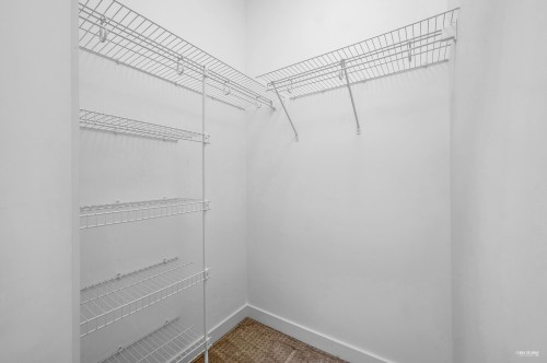 318-5460 Broadway, Burnaby, BC 