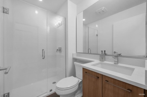 318-5460 Broadway, Burnaby, BC 