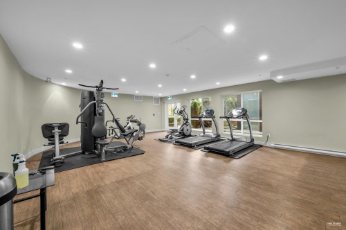 318-5460 Broadway, Burnaby, BC 