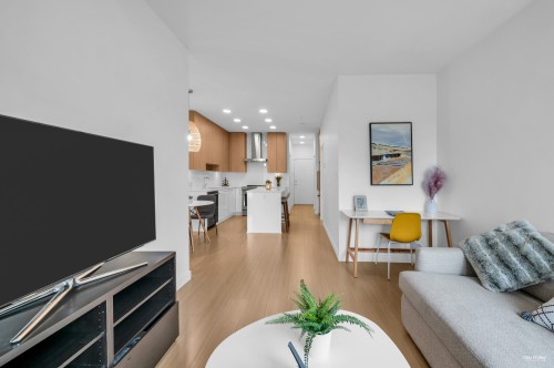 318-5460 Broadway, Burnaby, BC 
