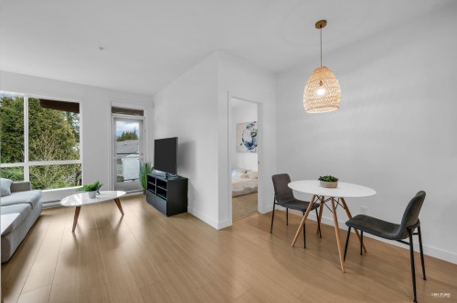 318-5460 Broadway, Burnaby, BC 
