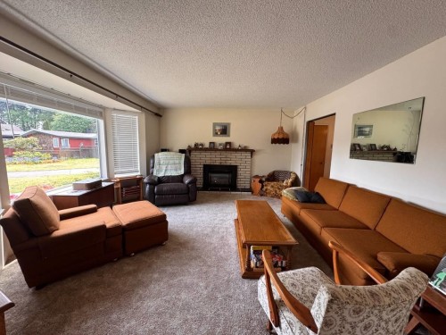 21946 Cliff Pl, Maple Ridge, BC 