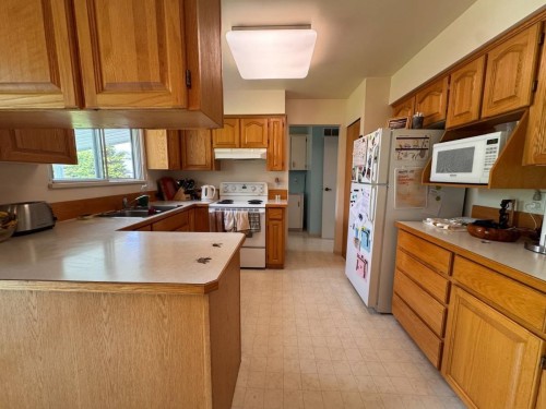 21946 Cliff Pl, Maple Ridge, BC 