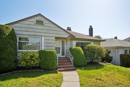 657 Keith Road E, North Vancouver, BC 