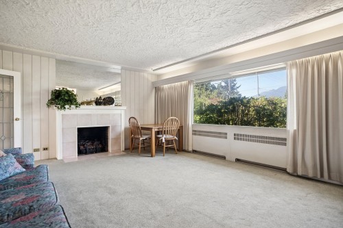 657 Keith Road E, North Vancouver, BC 