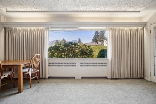657 Keith Road E, North Vancouver, BC 