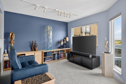 1261 7Th Avenue W, Vancouver, BC 