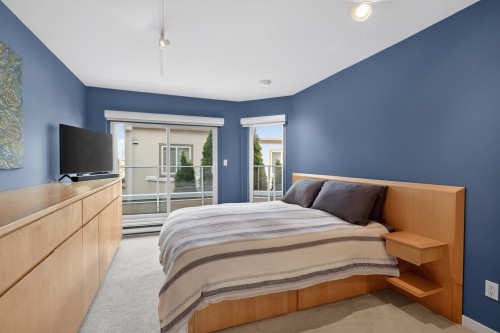 1261 7Th Avenue W, Vancouver, BC 