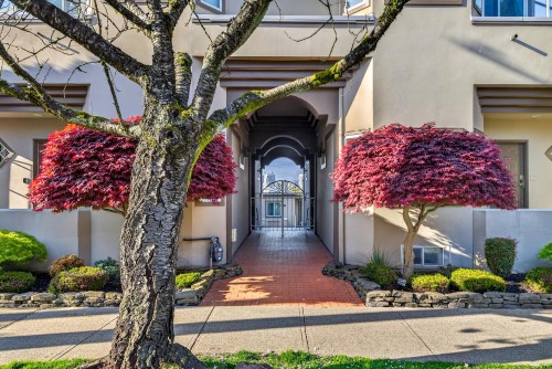 1261 7Th Avenue W, Vancouver, BC 