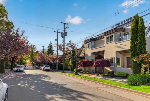 1261 7Th Avenue W, Vancouver, BC 