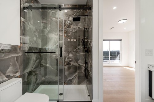 2263 Monashee Court, Coquitlam, BC - Indoor Photo Showing Bathroom