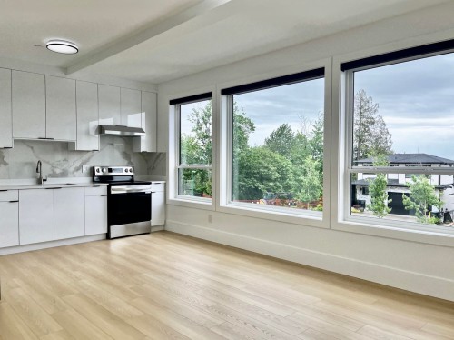 2263 Monashee Court, Coquitlam, BC - Indoor Photo Showing Kitchen