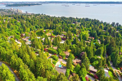 2965 Altamont Crescent, West Vancouver, BC 