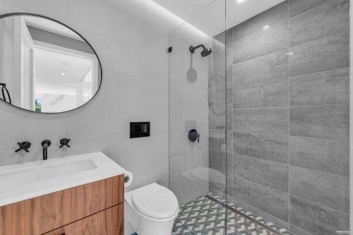4275 Chelsea Crescent, North Vancouver, BC 