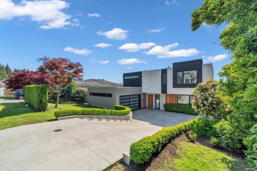 4275 Chelsea Crescent, North Vancouver, BC 