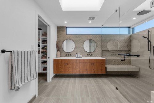 4275 Chelsea Crescent, North Vancouver, BC 
