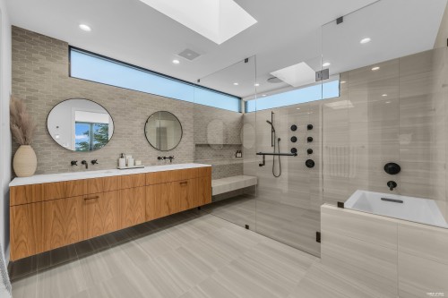 4275 Chelsea Crescent, North Vancouver, BC 