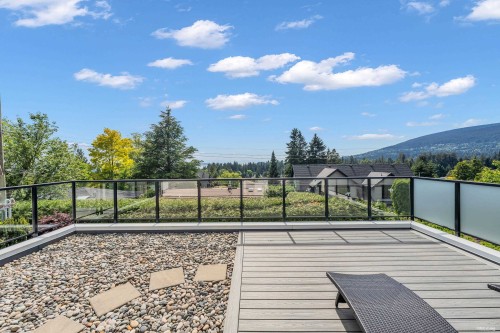 4275 Chelsea Crescent, North Vancouver, BC 