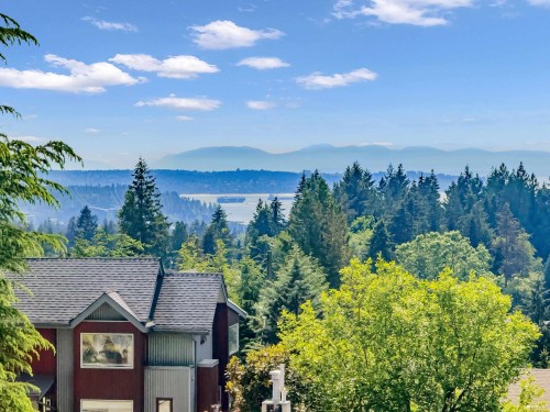 4275 Chelsea Crescent, North Vancouver, BC 