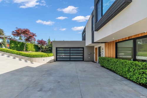4275 Chelsea Crescent, North Vancouver, BC 