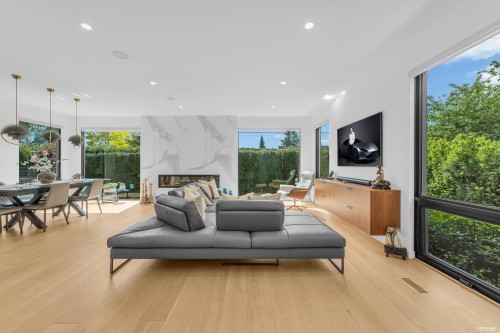 4275 Chelsea Crescent, North Vancouver, BC 