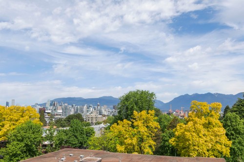 501-379 Broadway E, Vancouver, BC 