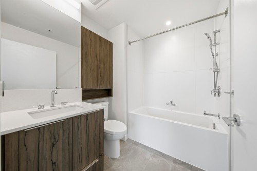 501-379 Broadway E, Vancouver, BC 