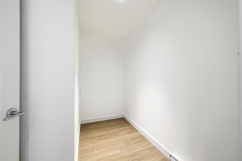 501-379 Broadway E, Vancouver, BC 
