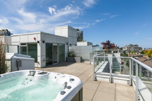 501-379 Broadway E, Vancouver, BC 