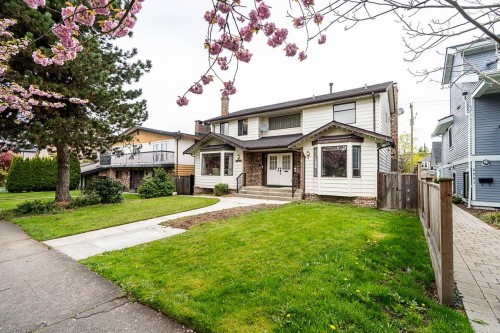 2235 16Th Avenue W, Vancouver, BC 