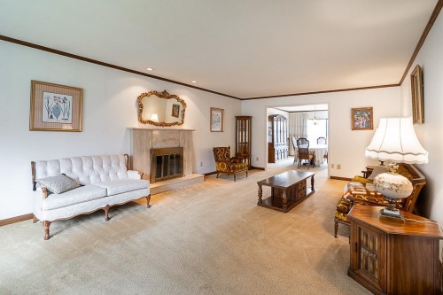 2235 16Th Avenue W, Vancouver, BC 