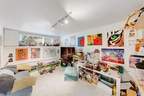 3907 Bayridge Place, West Vancouver, BC 