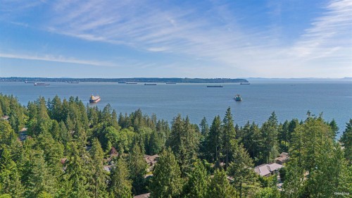 3907 Bayridge Place, West Vancouver, BC 