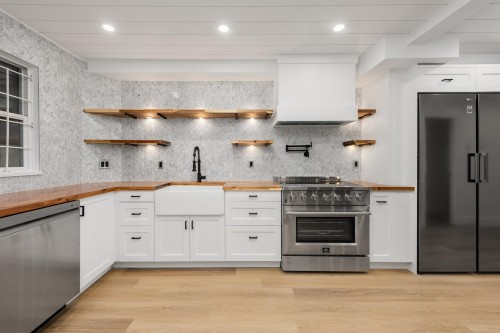 318-2238 Kingsway  Vancouver, BC V5N 2T7