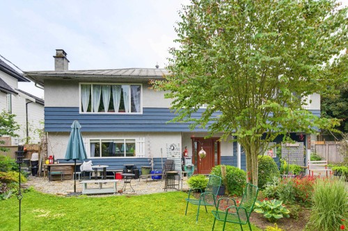 4882 44b Avenue  Delta, BC V4K 1H8