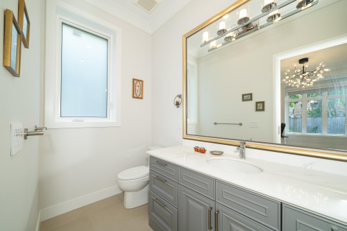 1048 Handsworth Road, North Vancouver, BC 